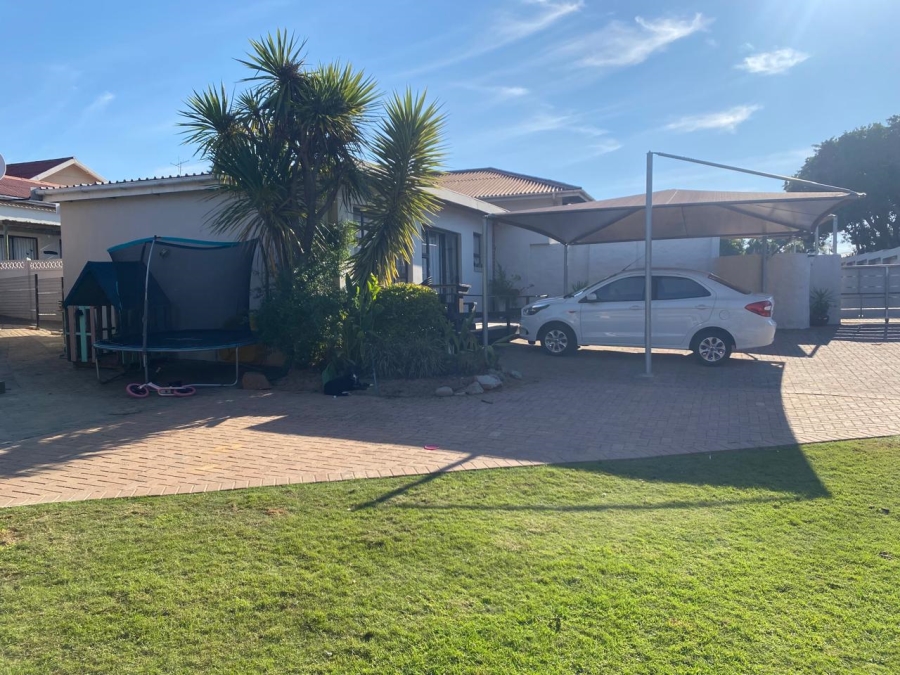 4 Bedroom Property for Sale in Mossel Bay Central Western Cape